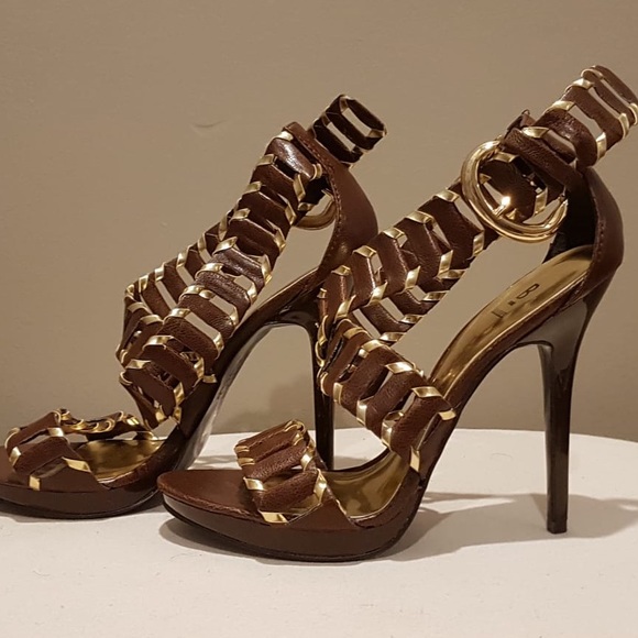 Bakers Gold and brown high heel shoe - Picture 2 of 4